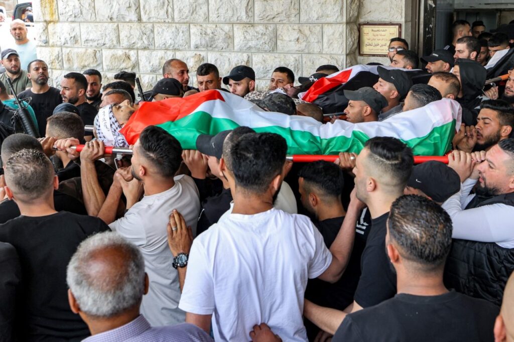 Israeli Forces Raid West Bank, Kill Three Palestinians 