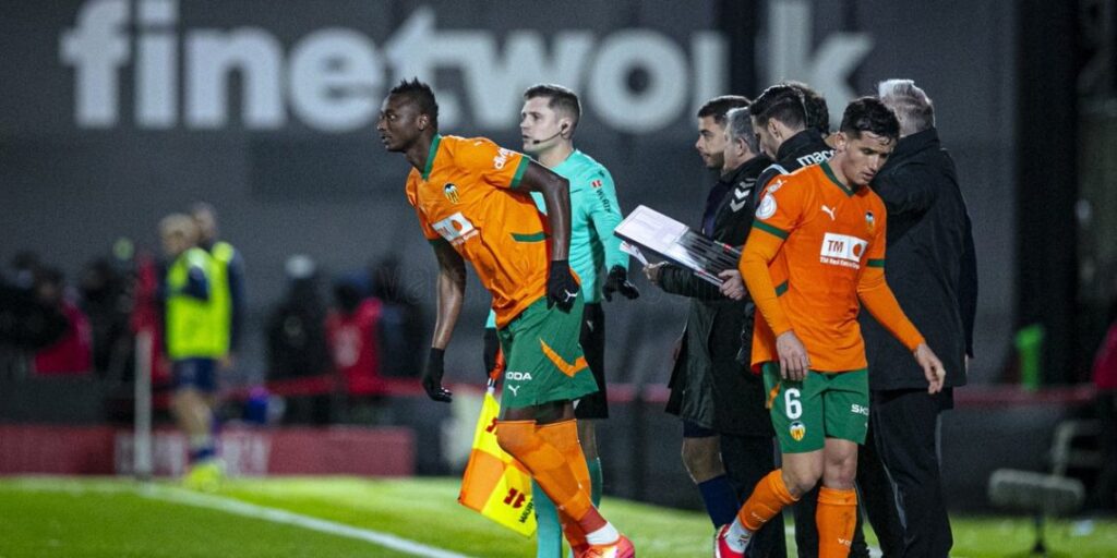 Saqiq Makes Winning Debut For Valencia