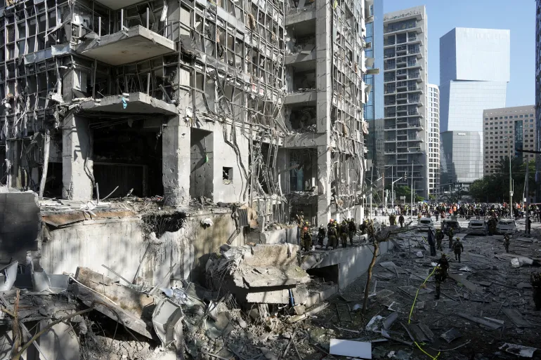 Iranian Missile Strikes Hospital in Beersheba, Hits Tel Aviv Area