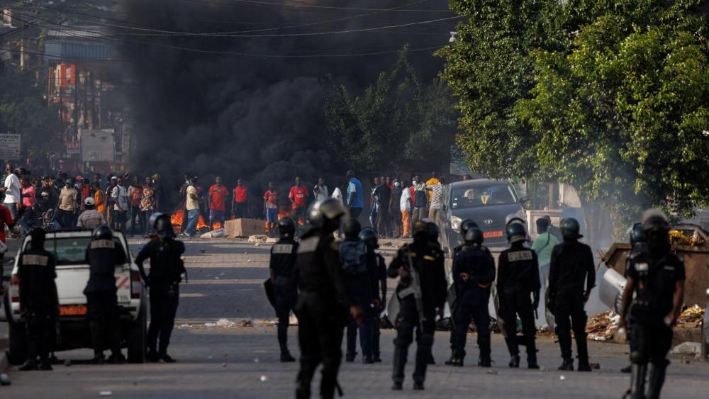 Cameroon Police Disperse Opposition Protesters with Teargas