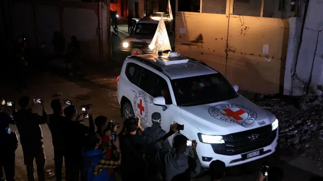 Hamas returns four more bodies of hostages to Israel Military
