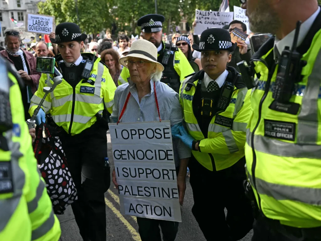 UK PM Urge Students to Skip Protests in favour of Palestinians