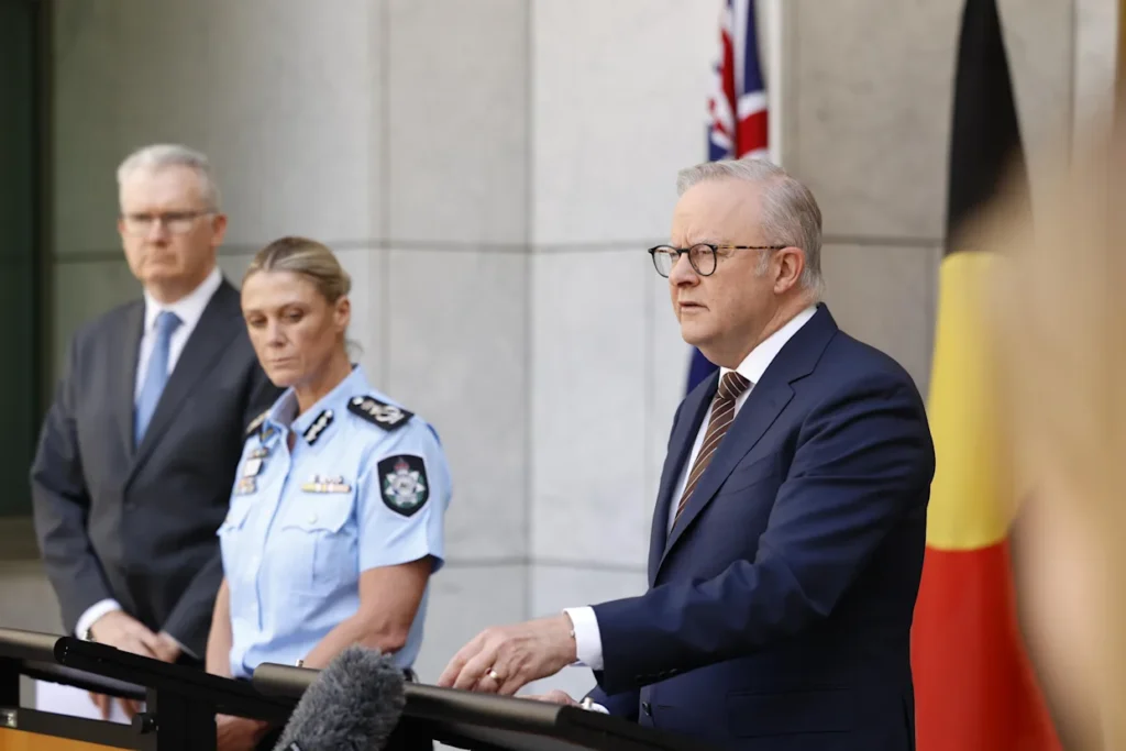 Australia Announce Plans to Buyback Guns from Citizens