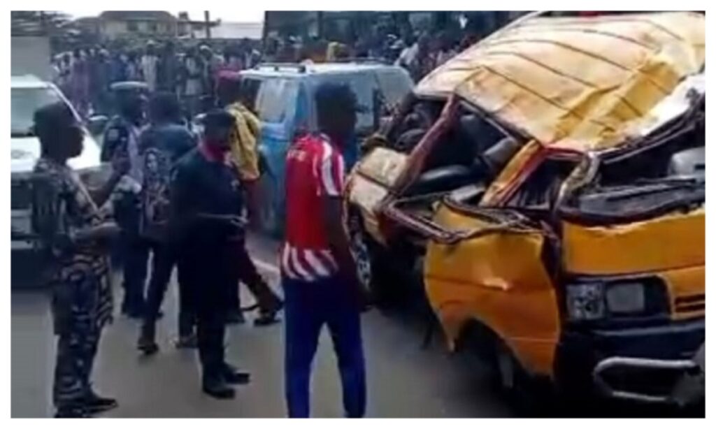 One dies in Lagos buses crash