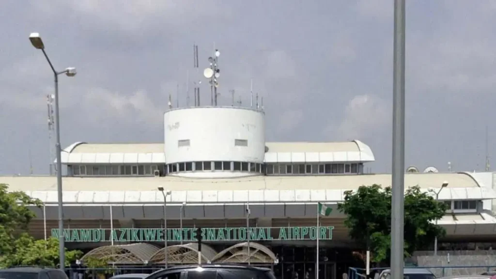 Nnamdi Azikiwe airport, Abuja registers 10,000 Go Cashless cards
