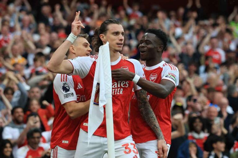 Very Well Deserved — Kanu Celebrates Arsenal’s Premier League Title Triumph