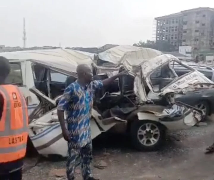 Two trucks Crash on Lagos road