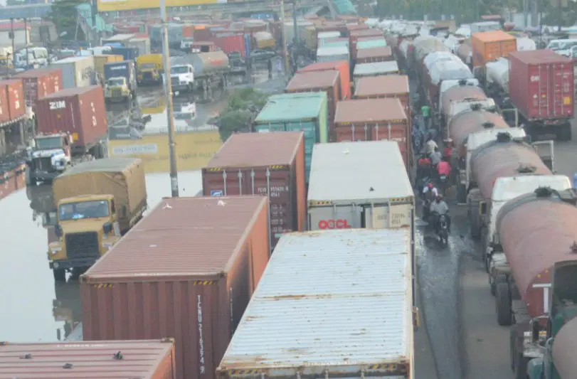Mayhem as NPA, tank farm owners, police, LASTMA lock down Oshodi-Apapa Expressway